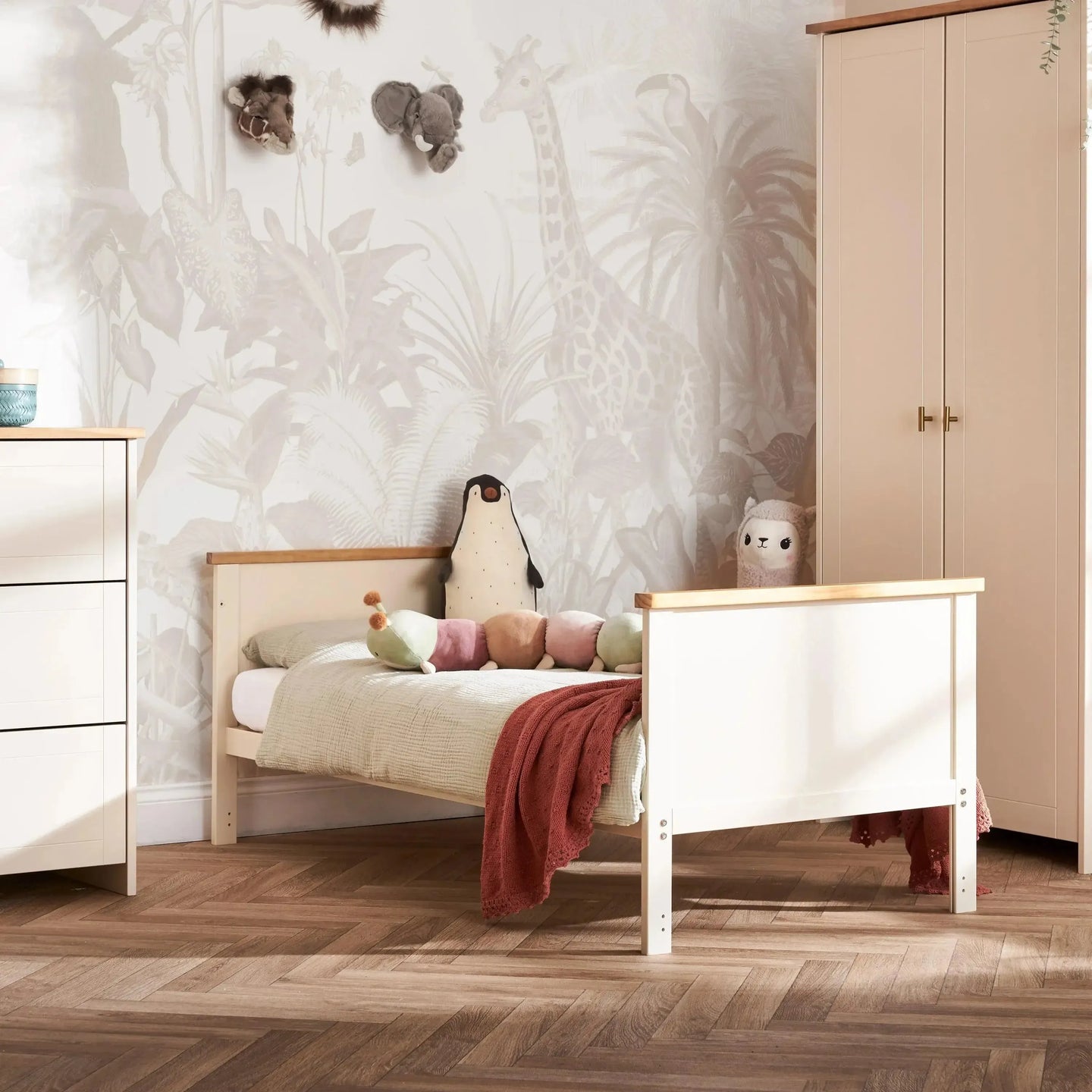 Evie Cot Bed